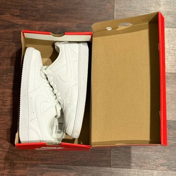 Nike Court Vision Low Men’s Sustainable Sneakers - Picture 8 of 16